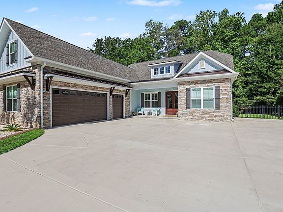 5th image of 2612 Henagan Ln.