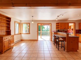 567 Dinner Bay Rd, Southern Gulf Islands, BC V0N 2J2