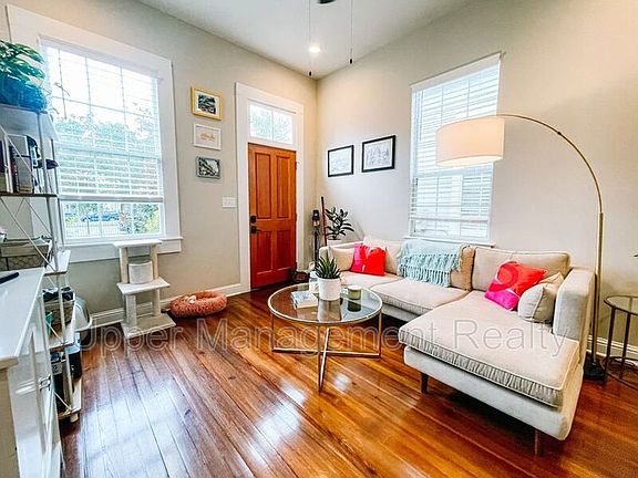 4th image of 2127 Louisiana Ave Unit 2127