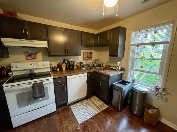 62 Mount Oliver St #2