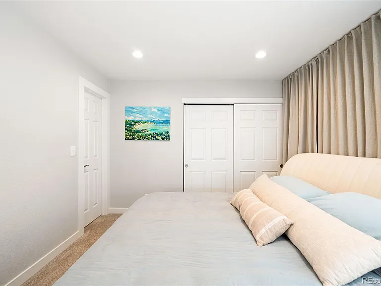 13004 King Cir — Photo 16