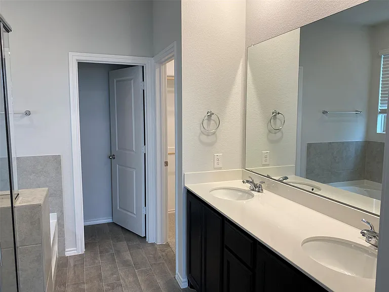 1805 Wayne Ln — Photo 6