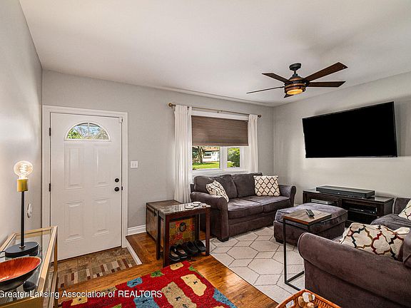 5th image of 4018 Hillborn Ln