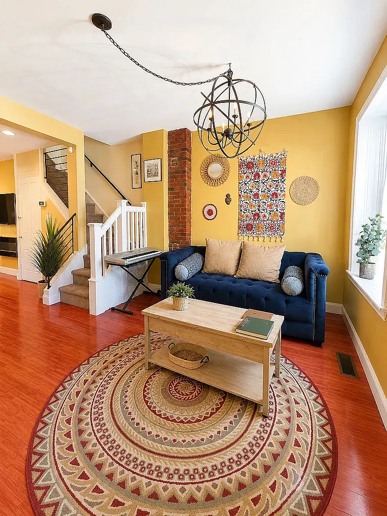 3 bed, 2.5 bath, 1360 sqft, $2,700 — Photo 1
