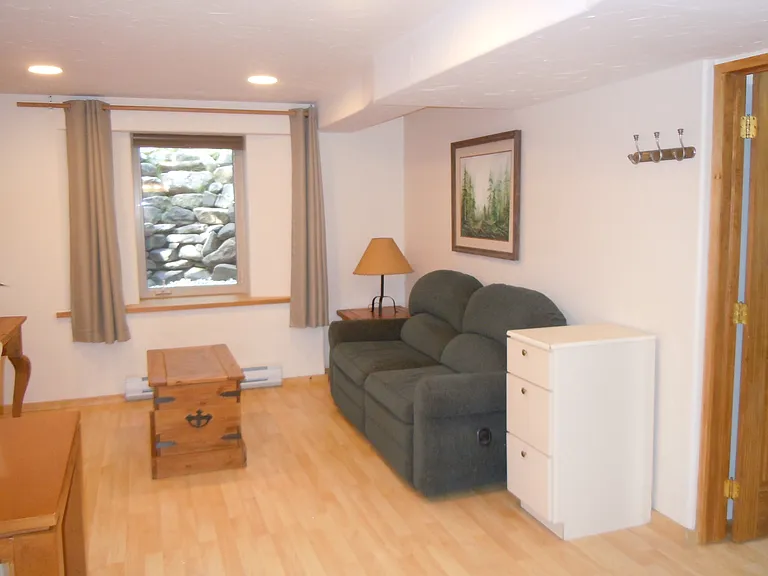 300B Locals Ln — Photo 13