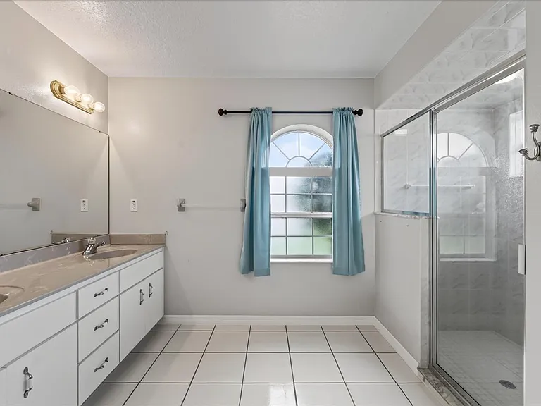 28 Princeton Ln — Photo 27