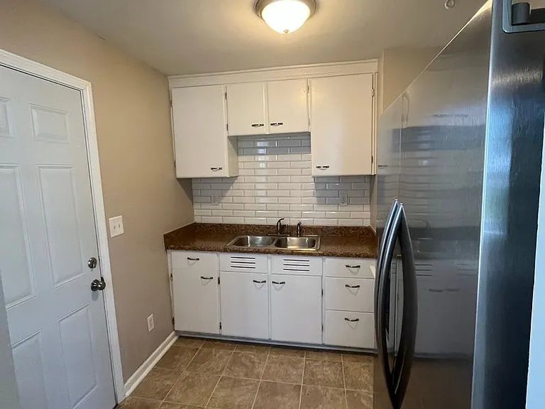 263 E Beechwold Blvd — Photo 10
