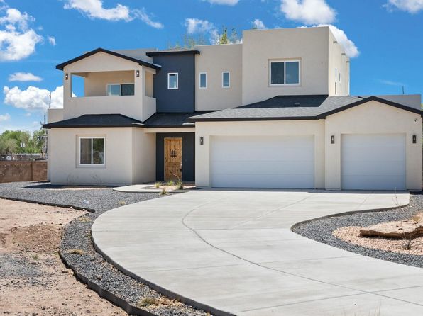 86 Rancho Pequenos Way NW, Albuquerque, NM 87107