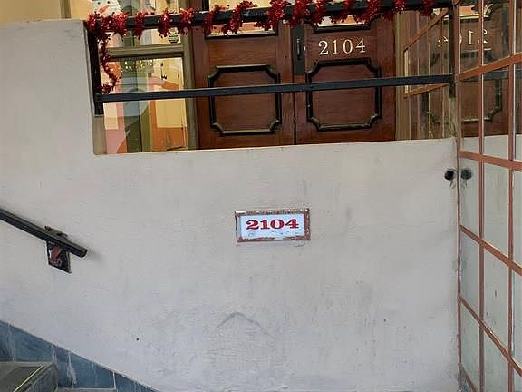 4th image of 2104 Strand St APT 4N