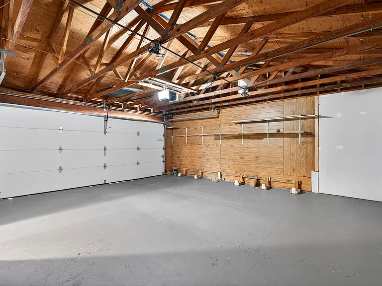 2335 Hempline Ct — Photo 43