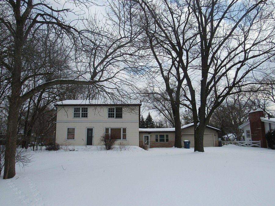1st image of 10415 S 75th Ct