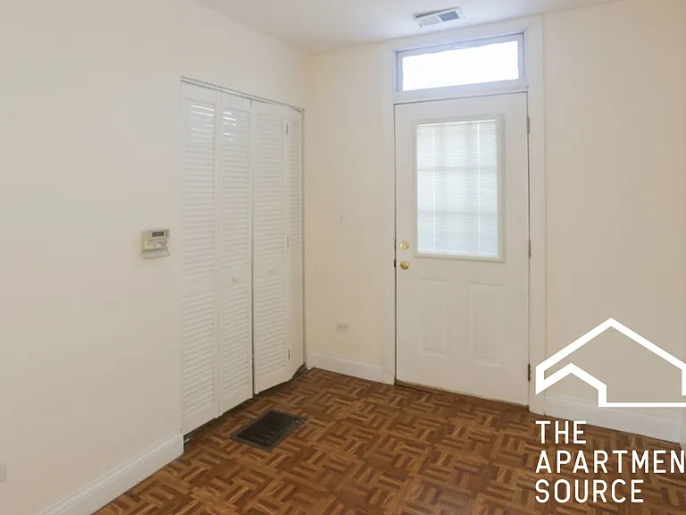 3846 N Southport Ave #3 — Photo 5