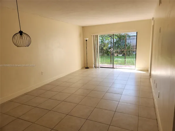 6259 W 24th Ave APT 102-8, Hialeah, FL 33016