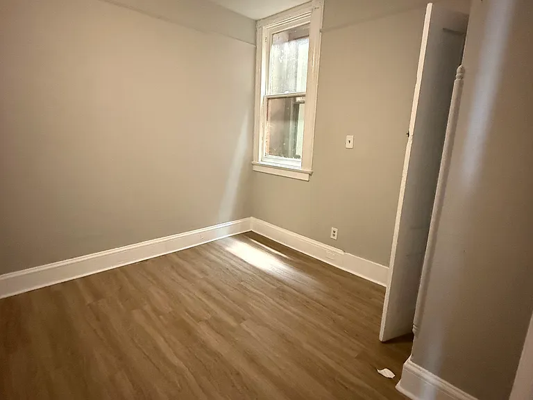 1118 Hampton Pl #2 — Photo 3