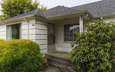 1st image of 3904 NE 60th St