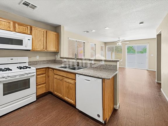 4th image of 8350 Fort Hallock Ave