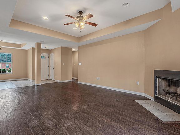 5th image of 24 N Valley Dr