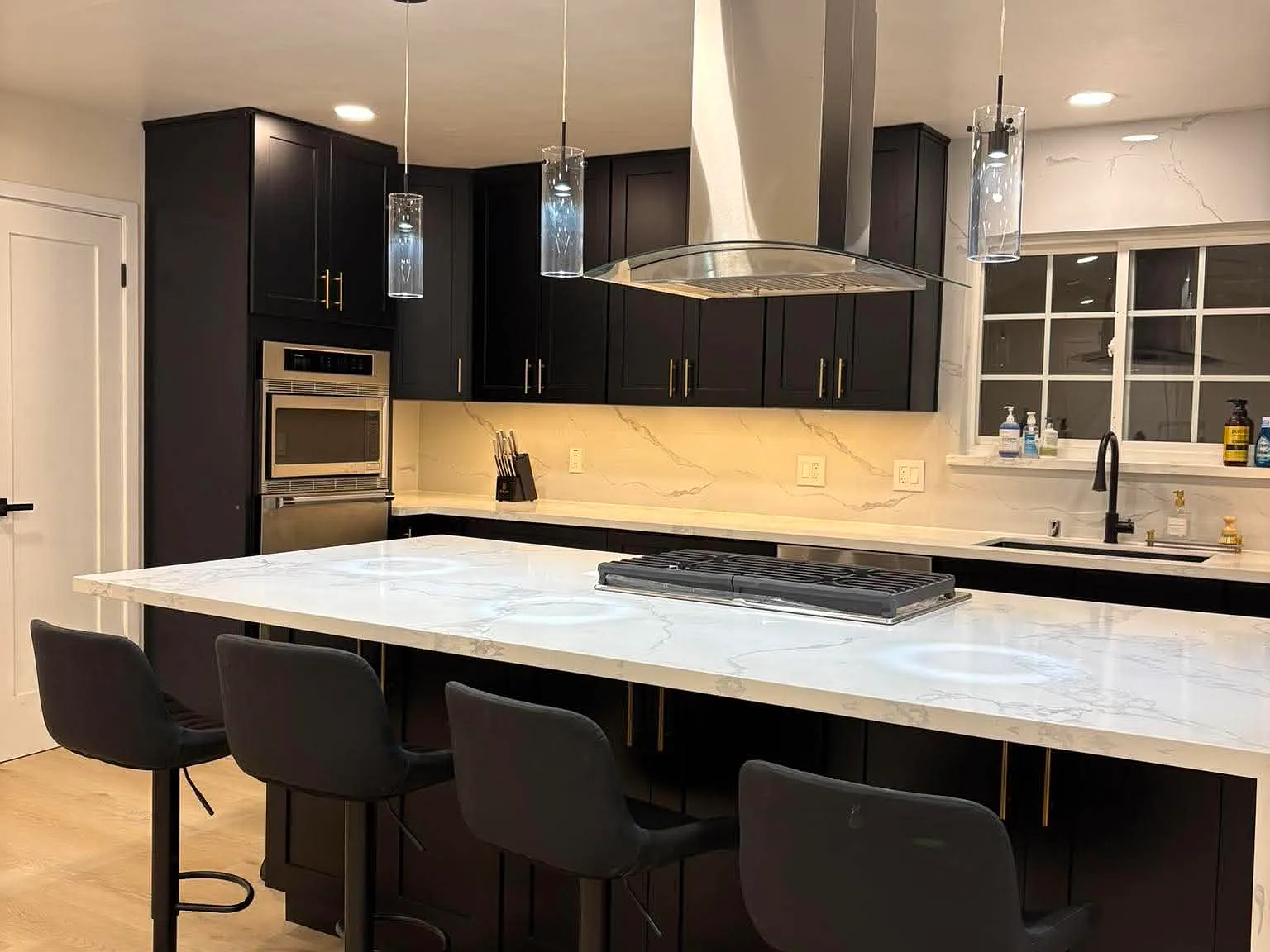 3 bed, $6,000 — Photo 2