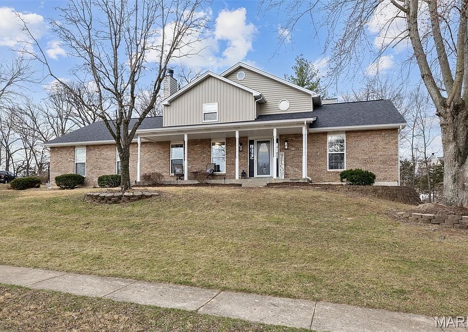 1st image of 1956 Woodland Ct