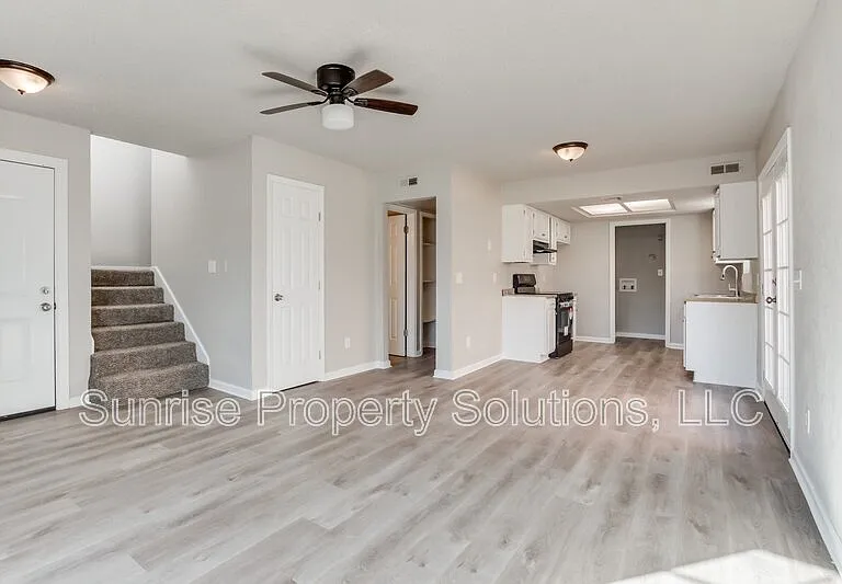 4713 Love Dr — Photo 7