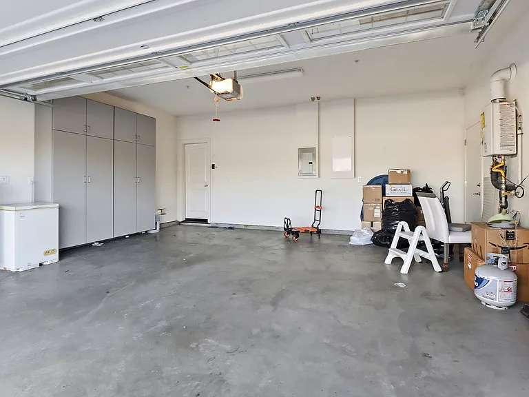 1626 California Cir — Photo 16