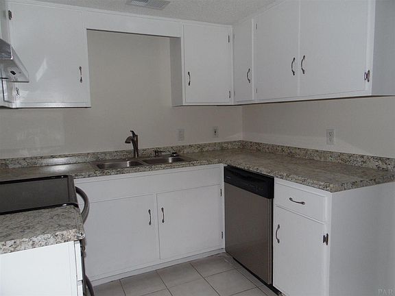 5th image of 3241 Fernwood Dr