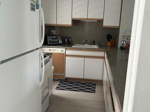 3rd image of 2760 Banyan Rd APT 25A