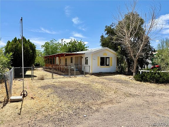 2nd image of 2324 E Northfield Avenue