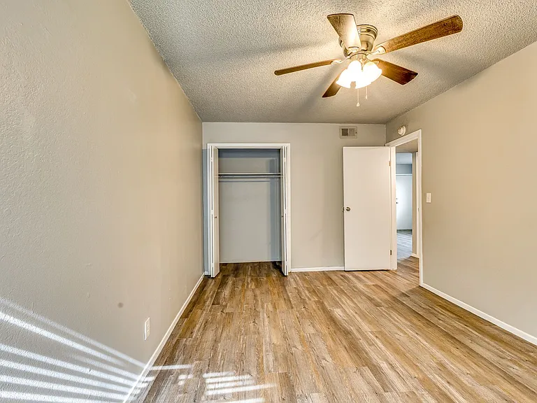 Woodhaven Apartments — Photo 20
