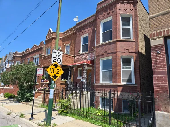 3103 N Kedzie Ave, Chicago, IL 60618