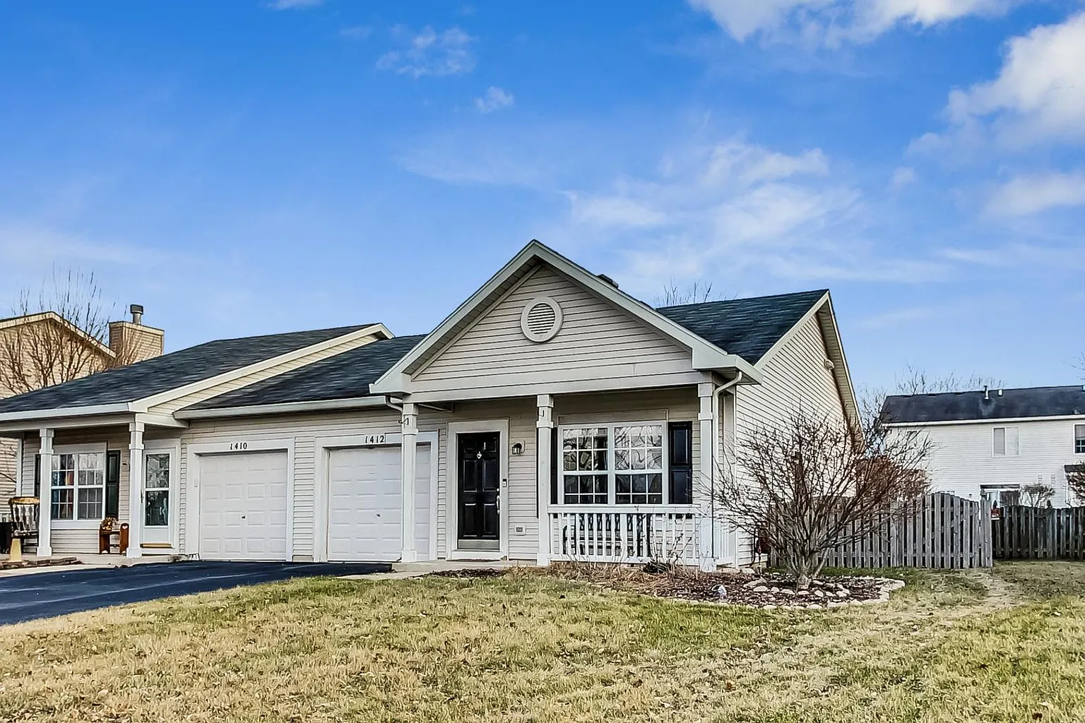 1412 Plantain Dr photo 1