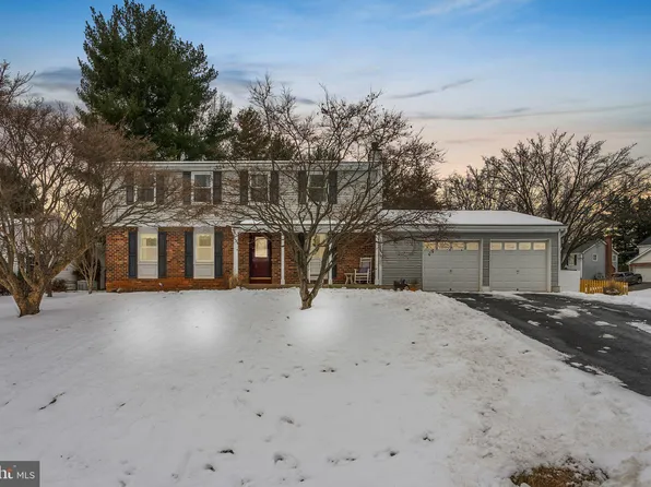 17228 Blossom View Dr, Olney, MD 20832