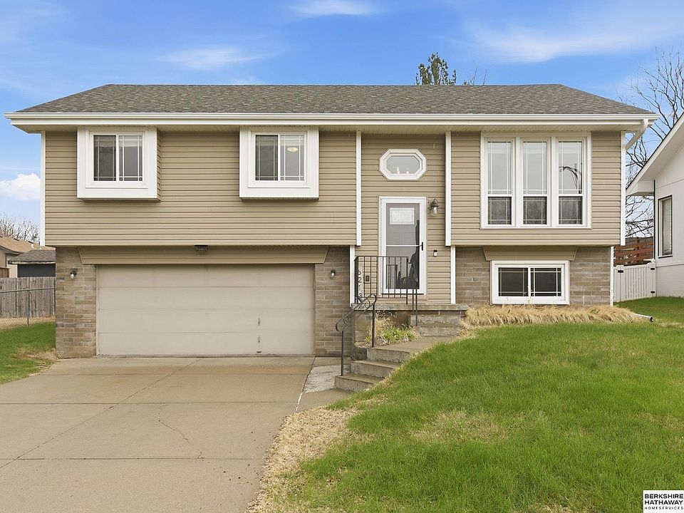 1st image of 6213 N 80th St