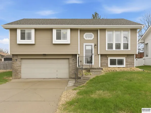 6213 N 80th St, Omaha, NE 68134