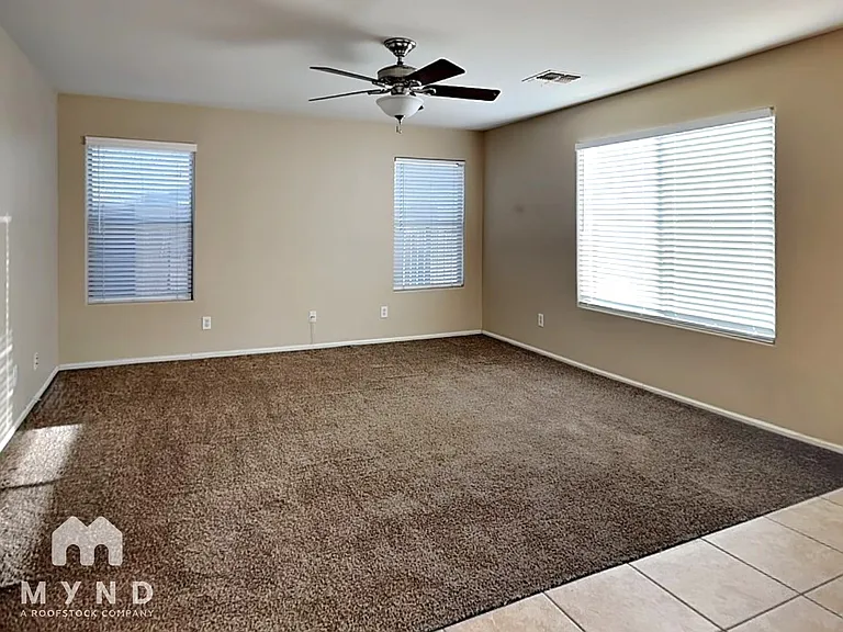 38587 N Jonathan St — Photo 9