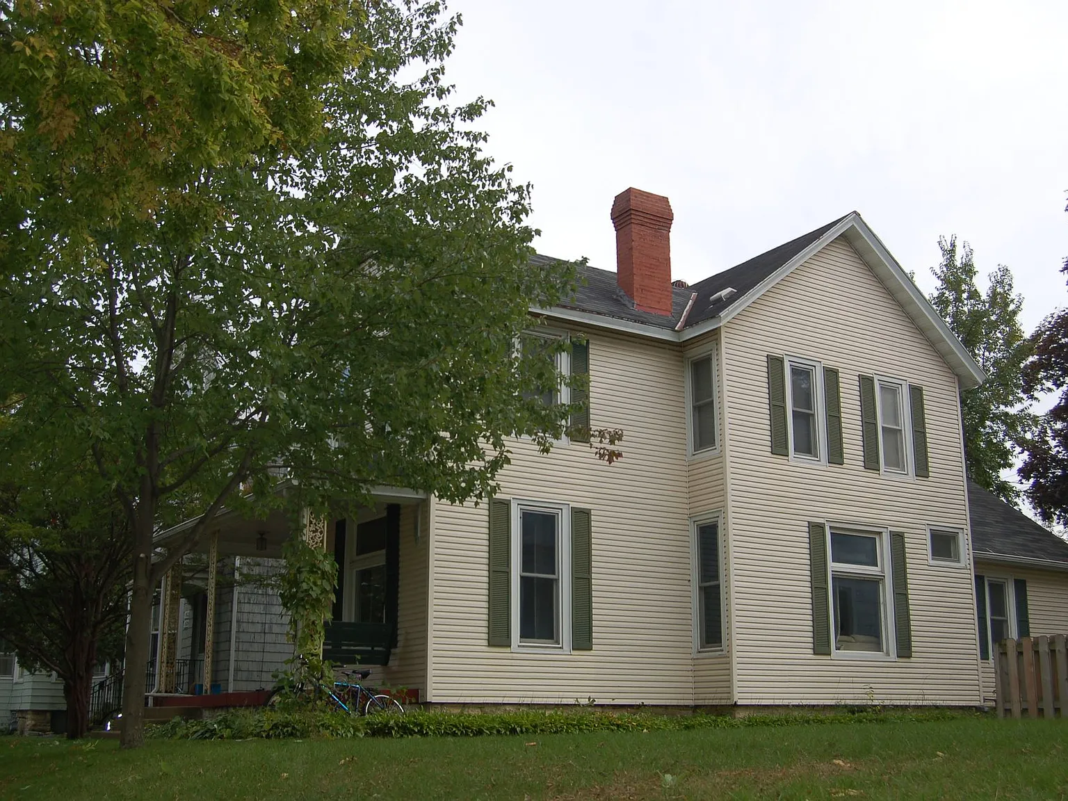 1418 State St. — Photo 1