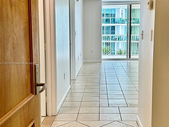 4th image of 1200 Brickell Bay Dr #1507R