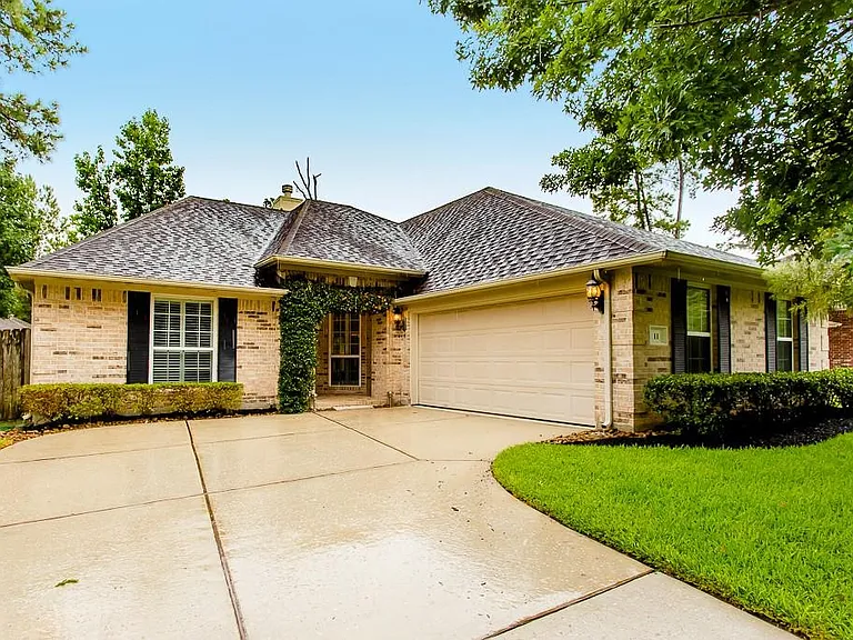 11 Fair Light Ct — Photo 2