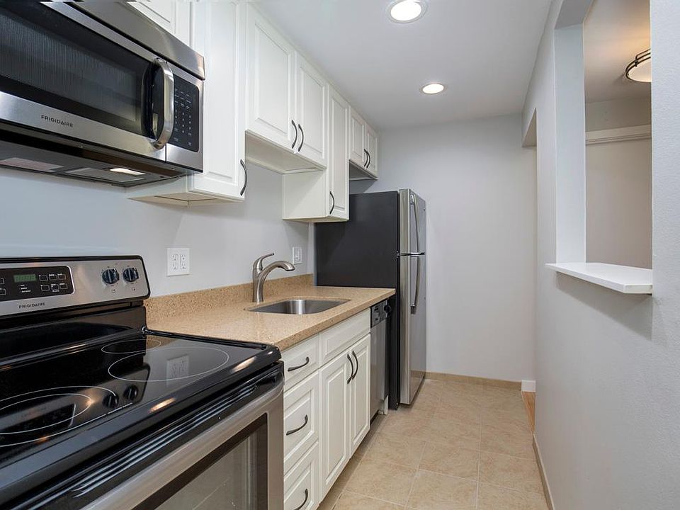 1st image of 1515 6th Ave W APT 203