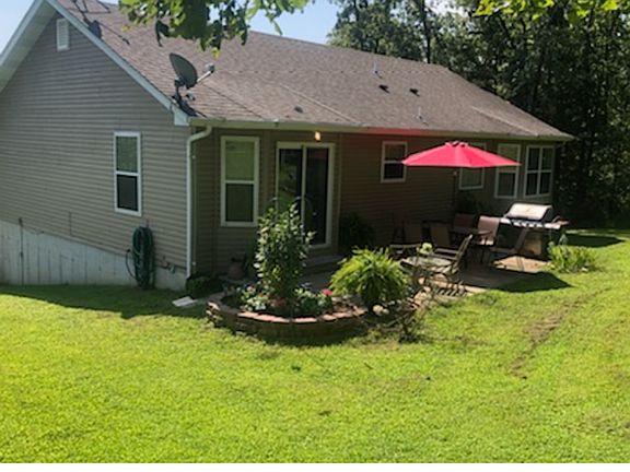 3rd image of 729 Bunker Hill Dr