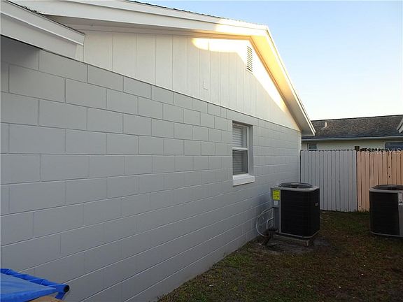 5th image of 8801 S Sleepy Creek Ct