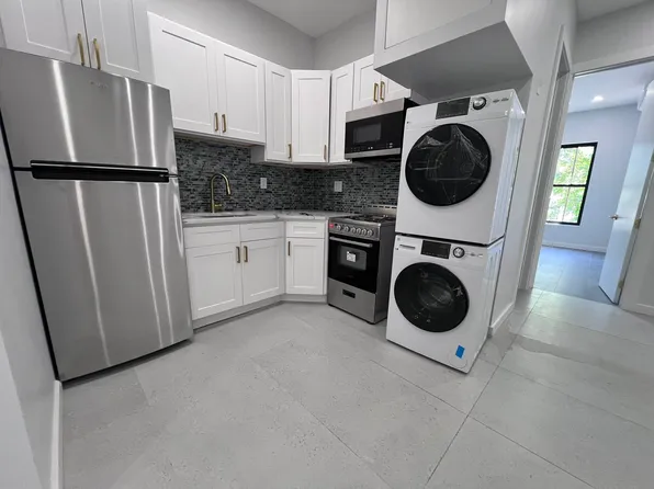 3052 Fulton Street image 1 of 15