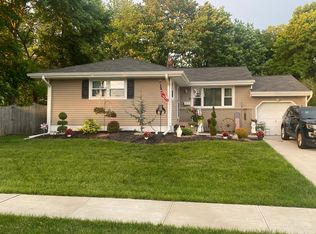 4 Darwin Rd, Old Bridge, NJ 08857