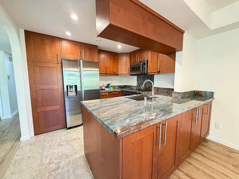 10360 Ridgewater Ln — Photo 6