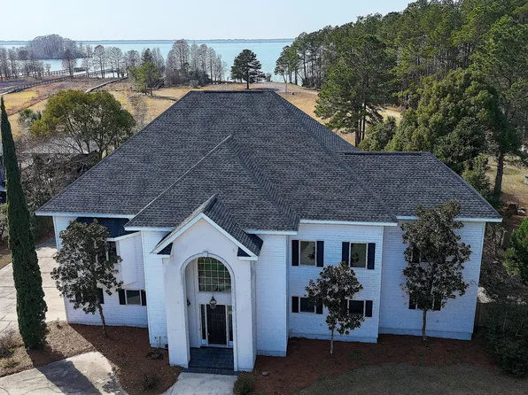 2030 W Lake Shore Dr, Pinopolis, SC 29469