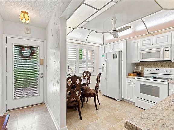 3rd image of 2304 LUCAYA Lane #C1
