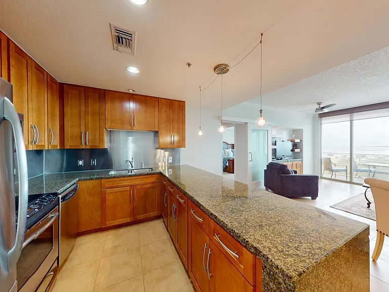 2060 Beach Blvd #701 — Photo 8