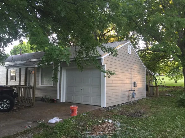 209 Walnut St, Wamego, KS 66547