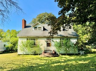 2563 W Brutus St, Weedsport, NY 13166