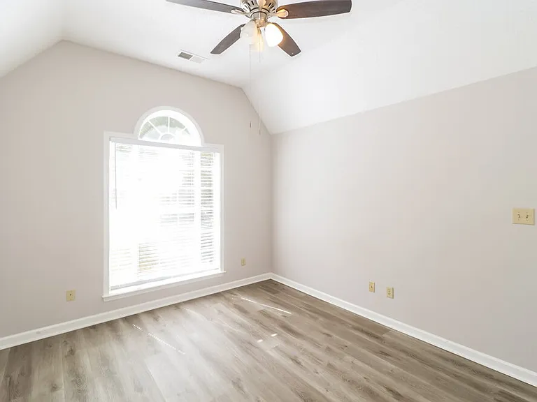 1170 Whitten Rd — Photo 11